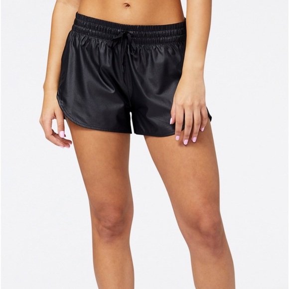 Like New - New Balance Q Speed Shorts - Women's - Size Medium - Picture 3 of 6